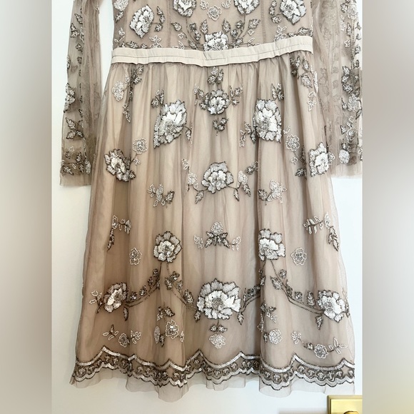 BHLDN Beautiful Taupe Sequined Dress. NWT size 10 - Picture 4 of 11
